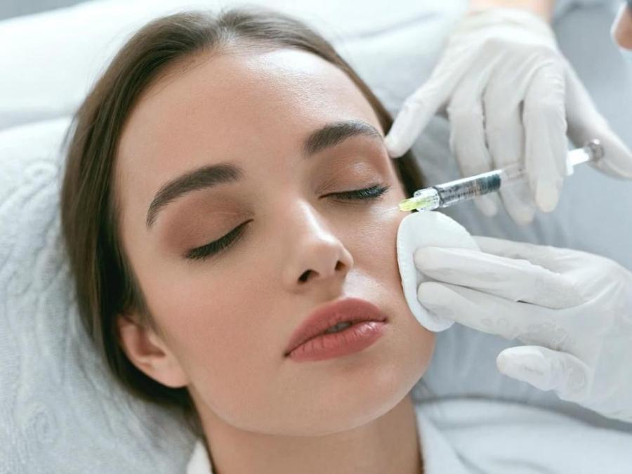 Cosmetic Surgery Images Attract Through Fascination